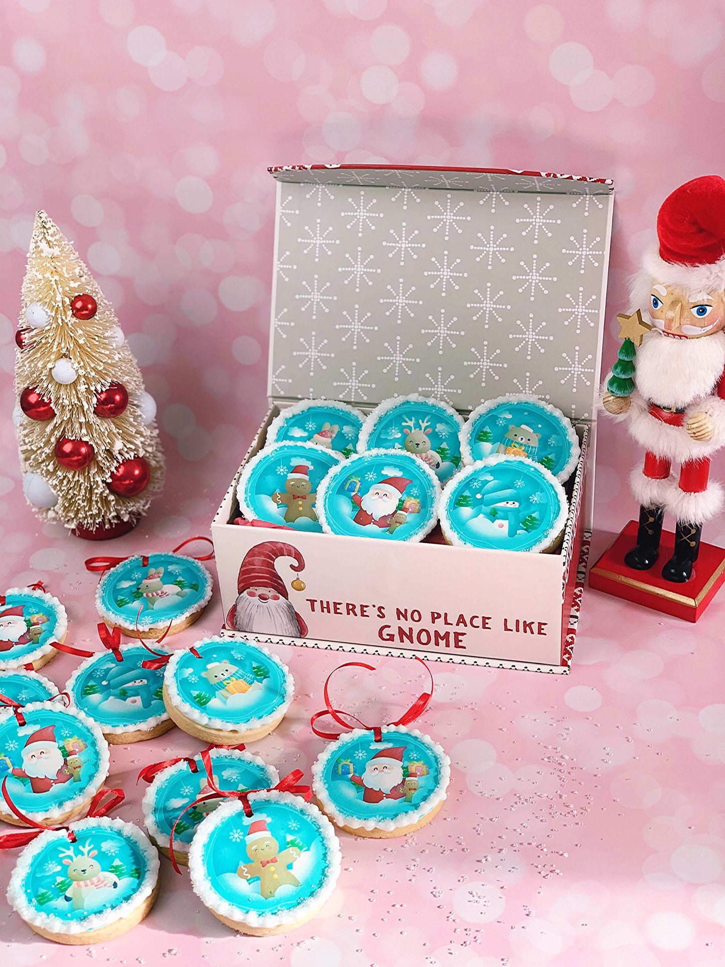 Collection of 12 Winter Round Designs - Icing - ISA162.