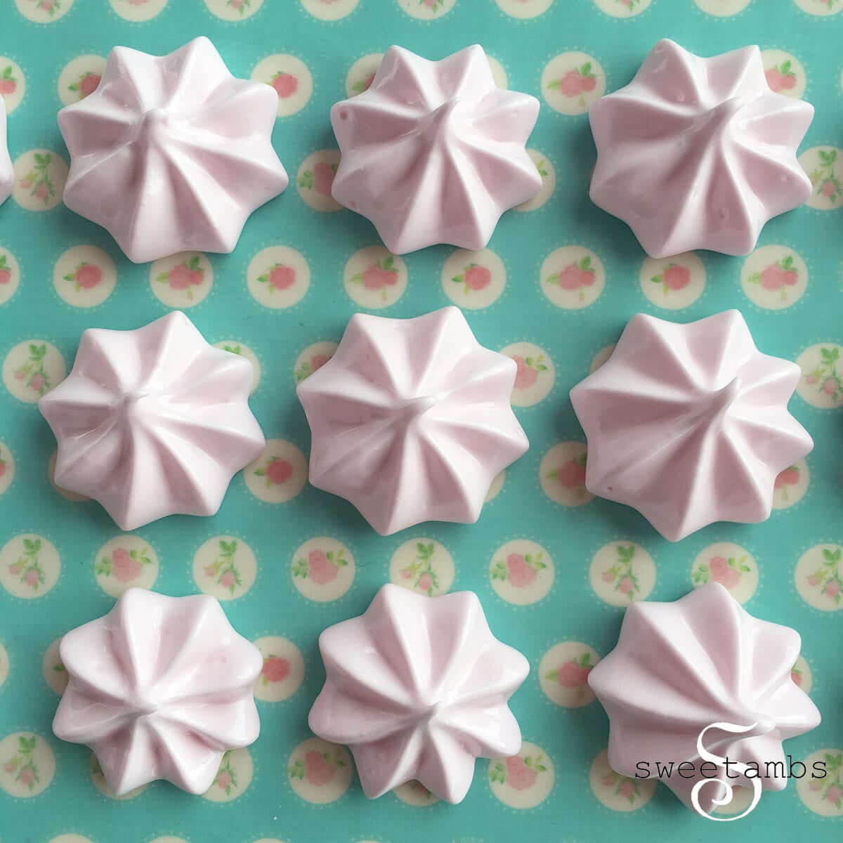Meringue Transfer Sheets | Sugar Stamps | A beautiful floral pattern - B15M